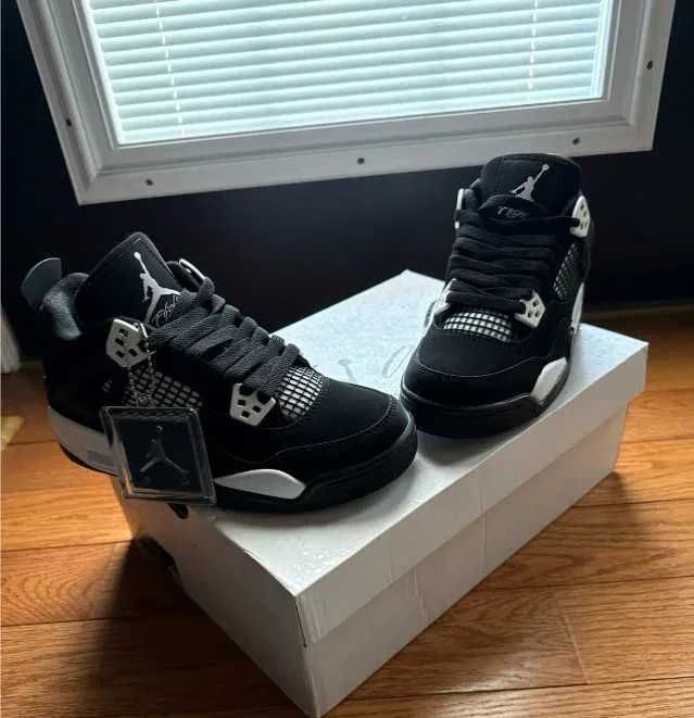 AJ4_Retro_White_Thunder 45