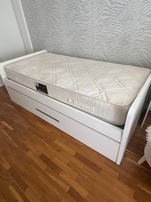 Cama Solteiro Ikea com 2 Camas
