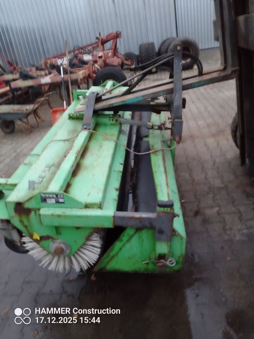 Zamiatarka ogrodowa komunalna z koszem hydrauliczna 2.3m