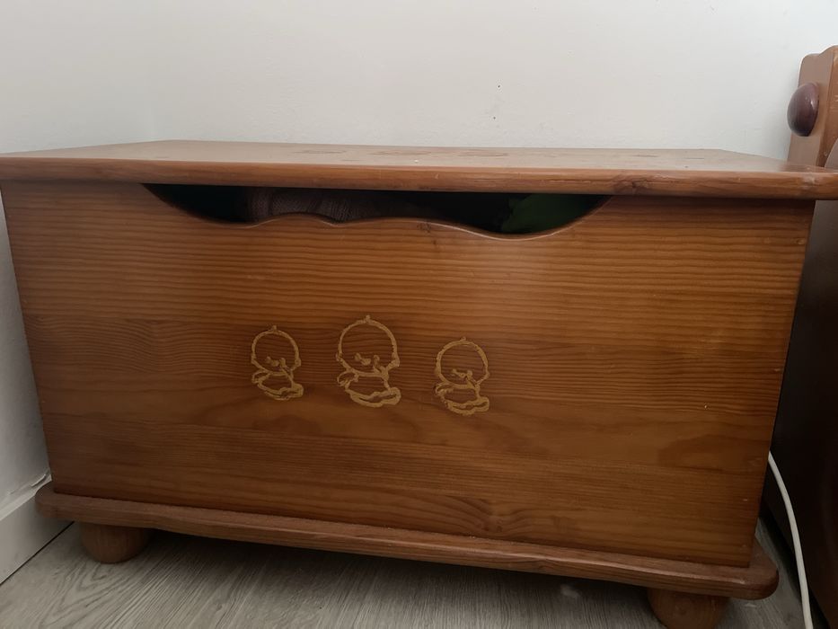 Arca madeira maciça usada