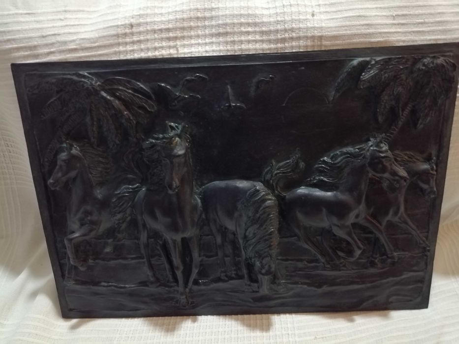 Quadro com cavalos em relevo423106436011796481