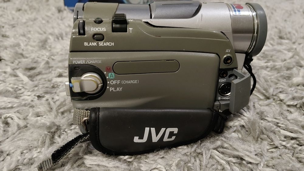 Kamera cyfrowa Mini DV JVC GR-D20E pilot ładowarka przewody