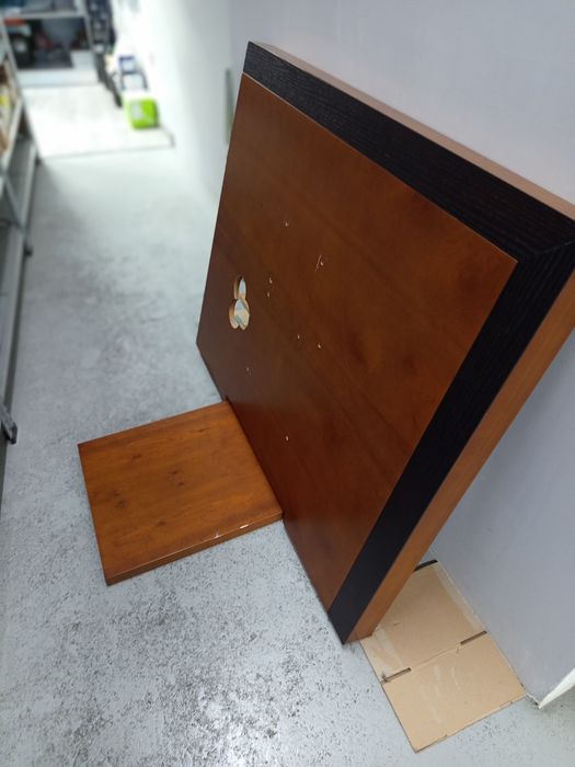 Painel de parede para LCD com apoio para box