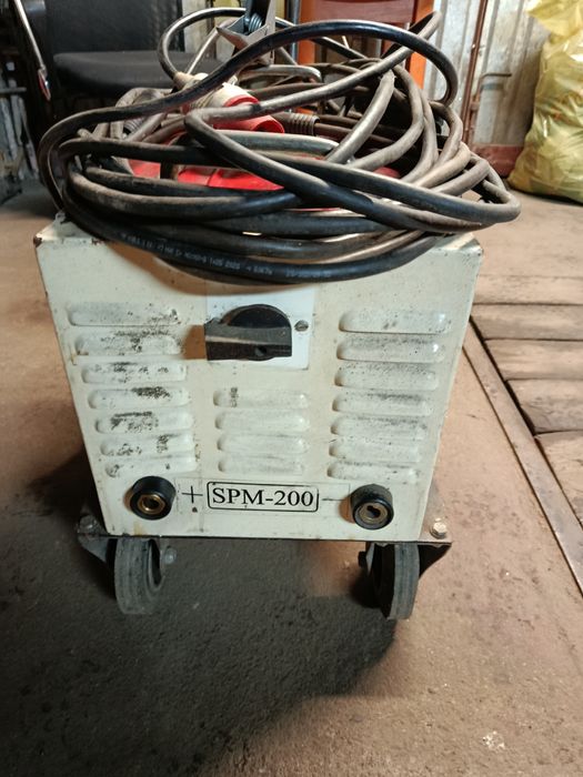 Spawarka Prostownik spawalniczy SPM 200