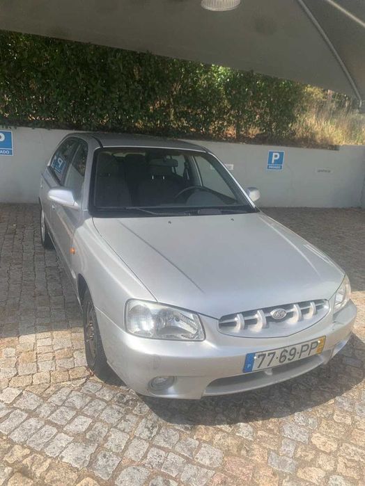 hyndai accent 1.3 gasolina