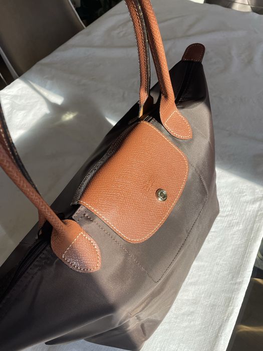 mala longchamp castanha