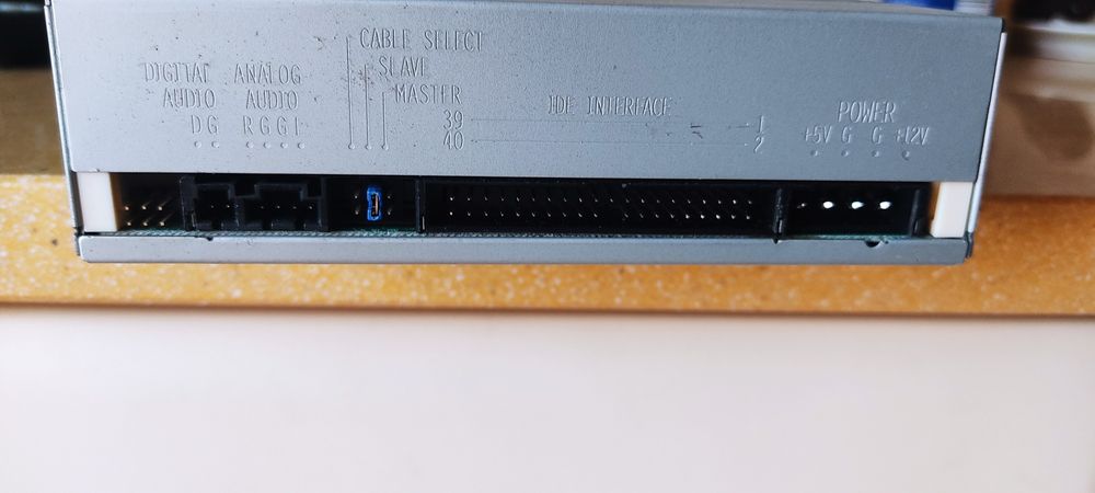 Leitores e gravadores de CD e DVD dual.layer Asus e LG64740939752707122