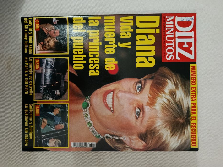 8  REVISTAS  Colecionáveis  ( 4 )