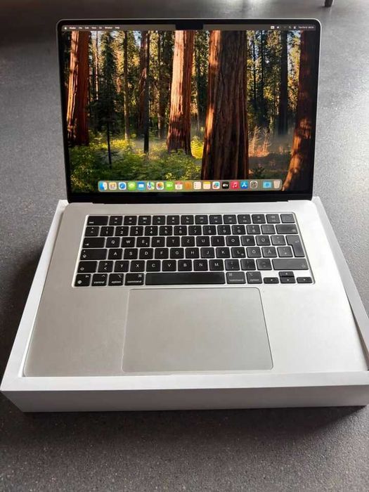 MacBook Air 15,3 cala M2, 8 GB, 256 GB