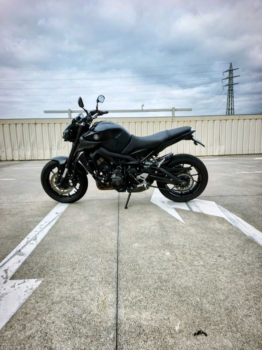 Yamaha MT-09 c/ Akrapovic