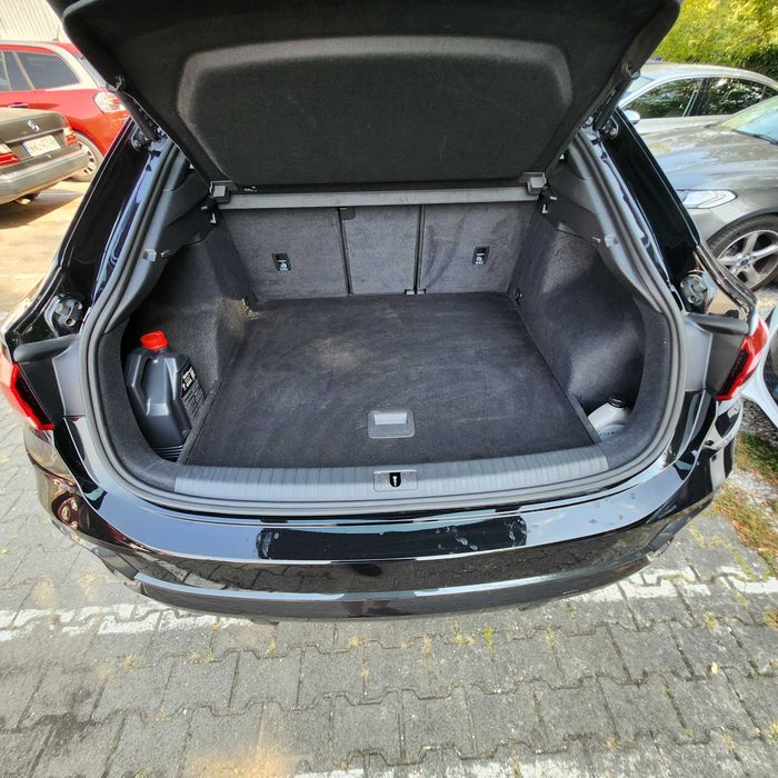 Audi Q3 1.8 Benzyna Wynajem wypozyczalnia samochodow aut premium
