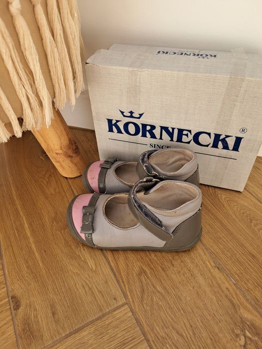 Skórzane buty baleriny balerinki półbuty kornecki 24