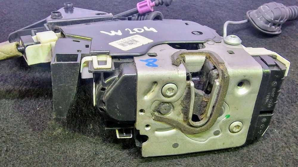 Fechadura / Fecho Porta Frente Direito MERCEDES-BENZ C-CLASS (W204) ano 2007