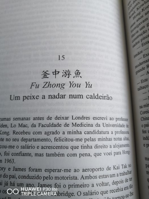 Livro "Folhas Caídas" de Adeline Yen Mah