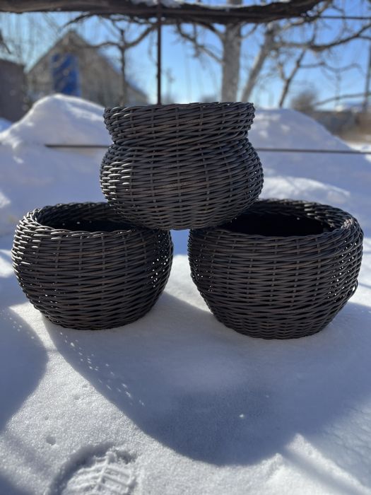 Кашпо ручної роботи з ротангу