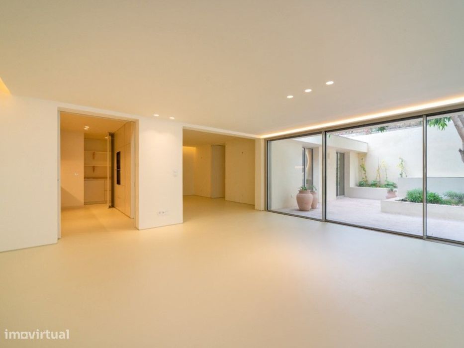 Apartamento T4 na Rua do Telhal