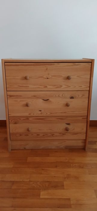 Móvel de arrumação com 3 gavetas