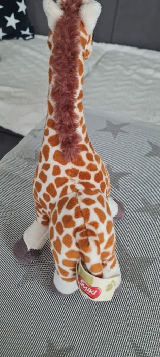 Maskotka żyrafa.