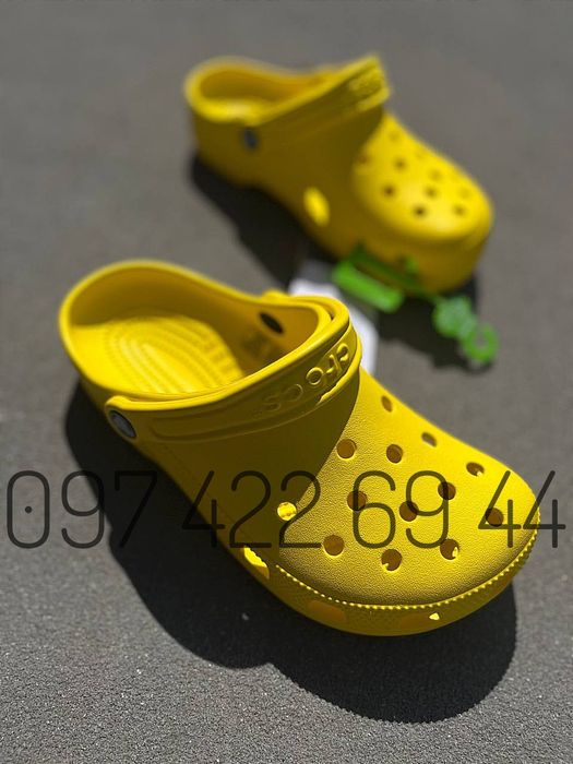 Класичні Крокси Crocs Classic Clog унісекс бежеві Crocs Classic Bone