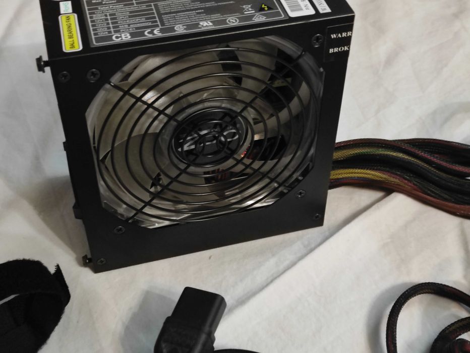 Fonte Alimentação Desktop - OCZ GameXStream 700W como nova na caixa