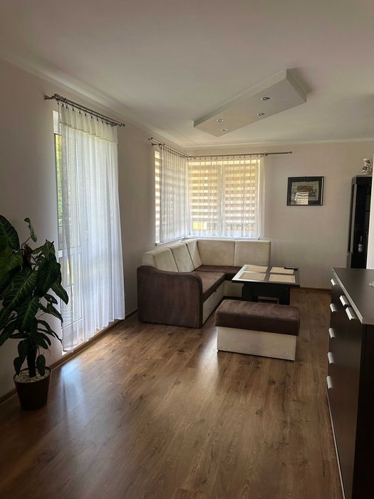 Mieszkanie do wynajęcia 3 pokojowe 70m2, balkon 17m2, garaż, przytulne i funkcjonalne, 1-wsze pietro z winda
