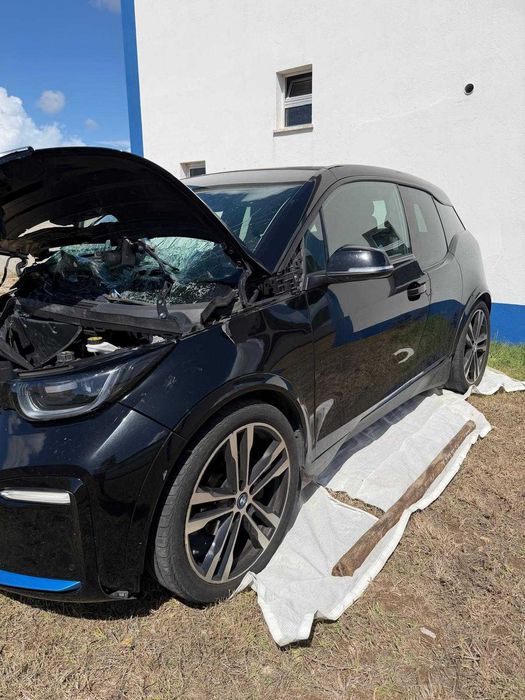 BMW I3s | acidentado | bateria a 100%