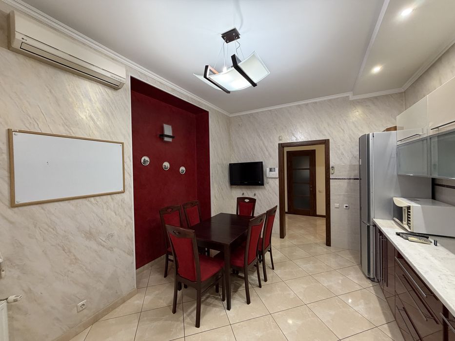 Оренда просторої 3-кімнатної квартири в Новобудові на пр. Чорновола 67