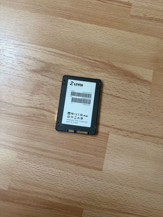 SSD 240 GB Leven