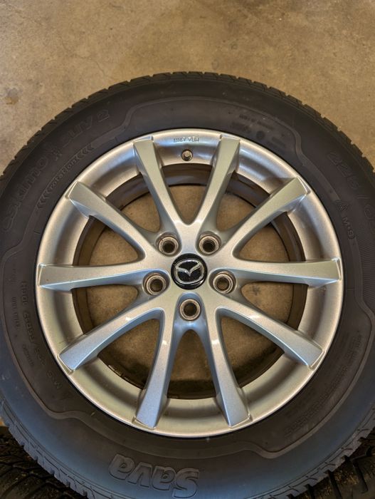 Komplet Alufelgi 17" Mazda z oponami