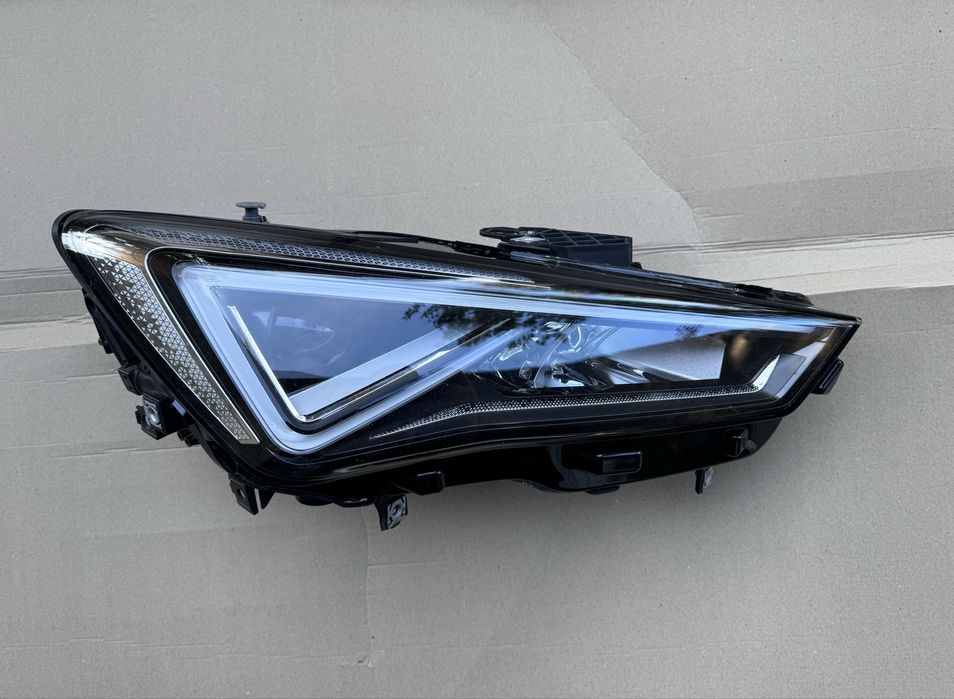 Фара Cupra оригінал