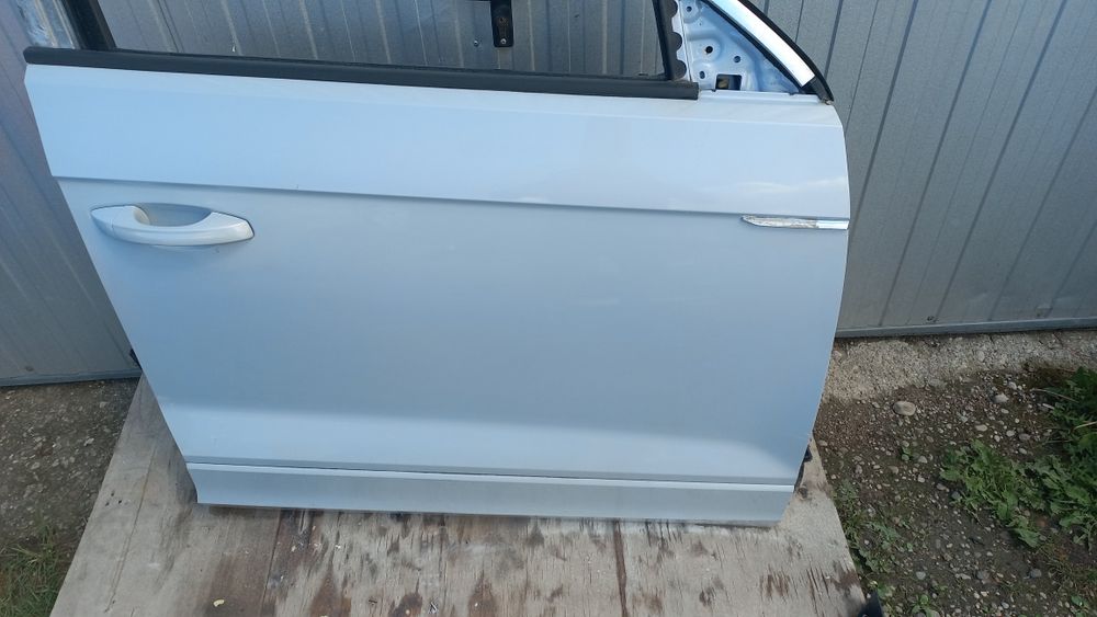 Drzwi prawe przód przednie kompletne vw t-roc lb9z