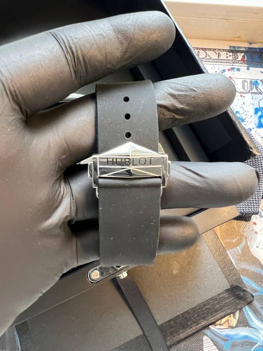 Годинник Hublot Sang Bleu II Titanium Black