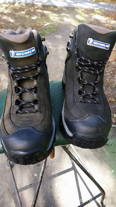 Нові Чоботи Michelin
