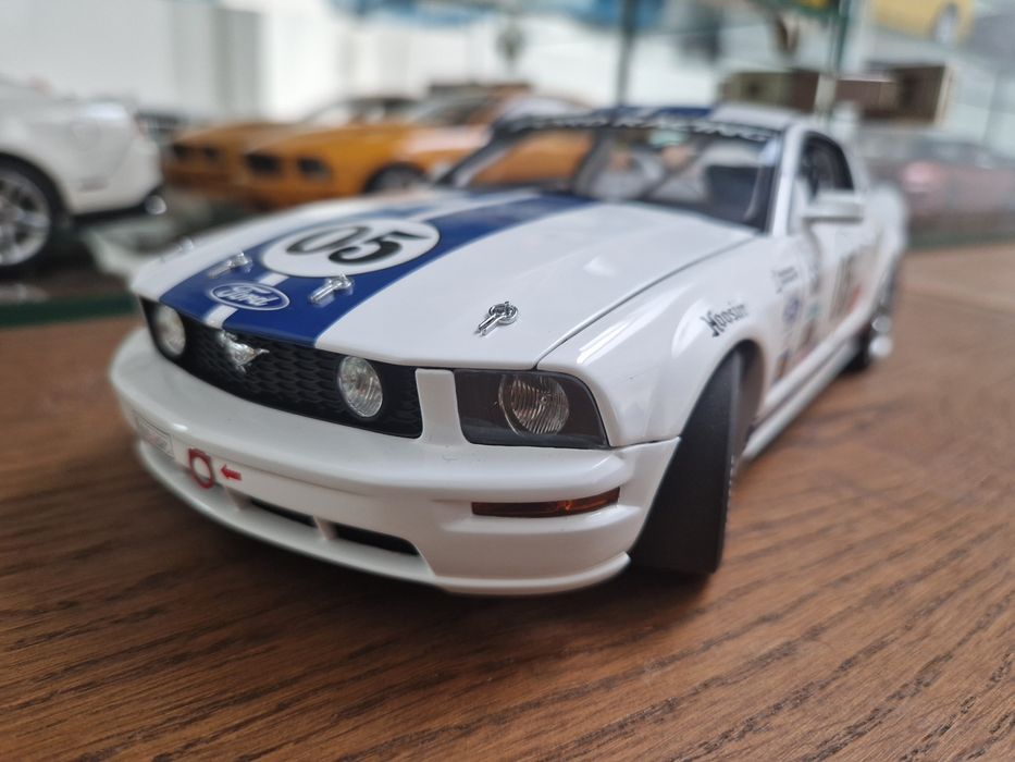 Ford mustang grandam 500c autoart 1:18
