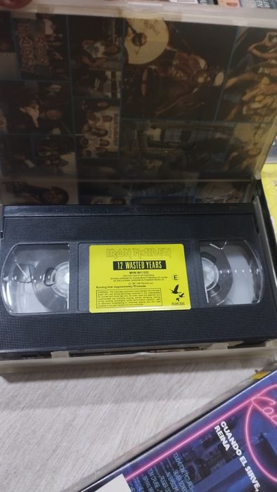 Lote de Cassetes VHS - Música (Iron Maiden, Kreator), Filmes e Infanti
