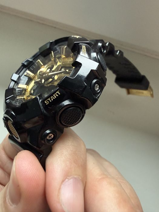 Casio G-shock GA-710GB-1AER