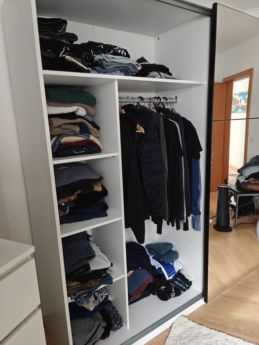 Roupeiro com Espelho