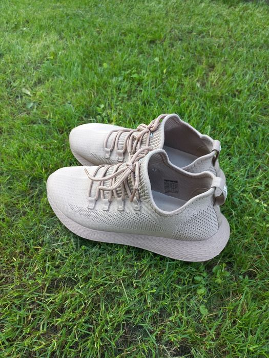 Sneakersy damskie r39