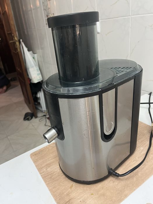 Centrifugadora de sumos Beken como nova