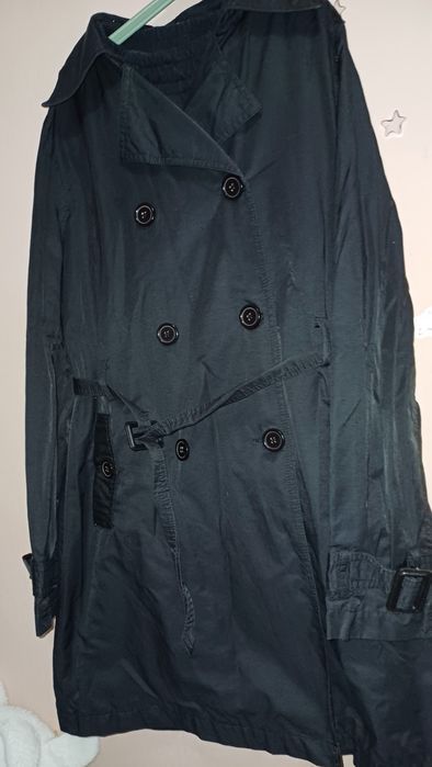 Гарний плащік від zara
