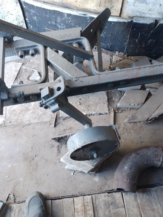 Продам плуг юмз или т40