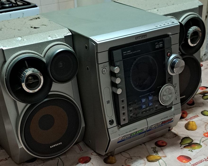 Aparelho de Som Samsung , 3 discos , CD + 2 Colunas