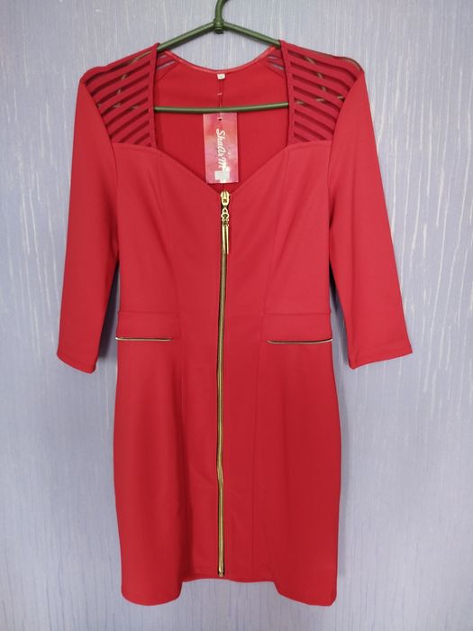 Продам новое платье