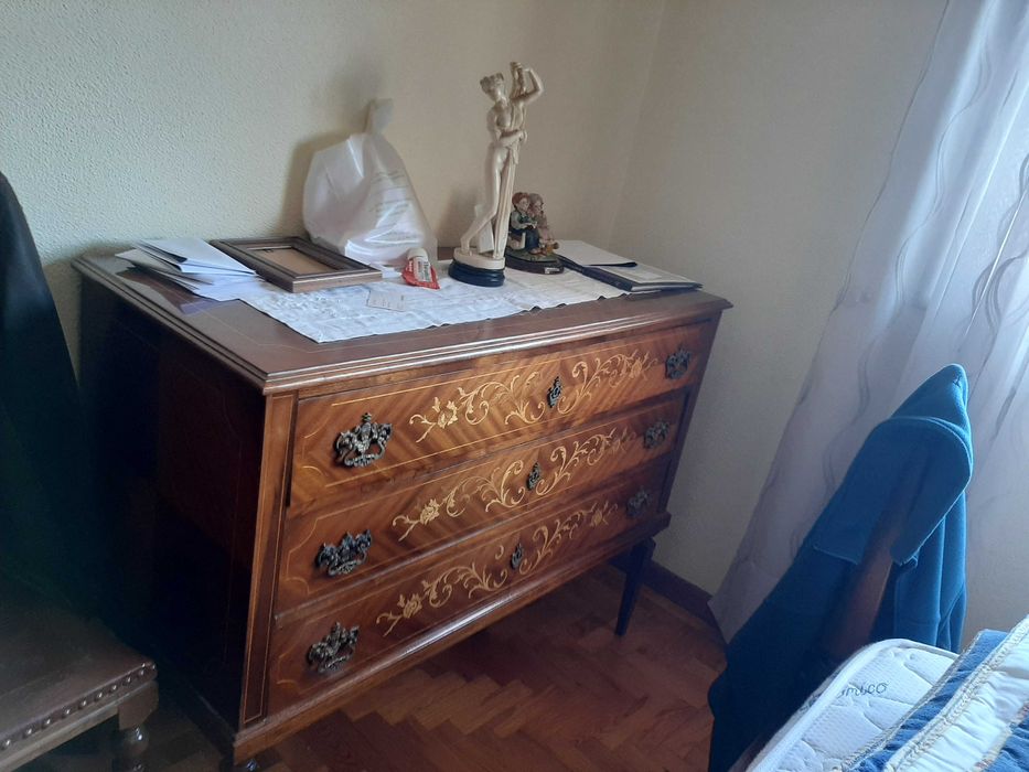 Mobilia de quarto Dª Maria estrado elevatorio