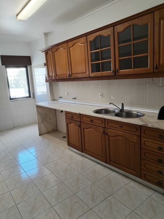 Apartamento para arrendar T2 Infantado Loures