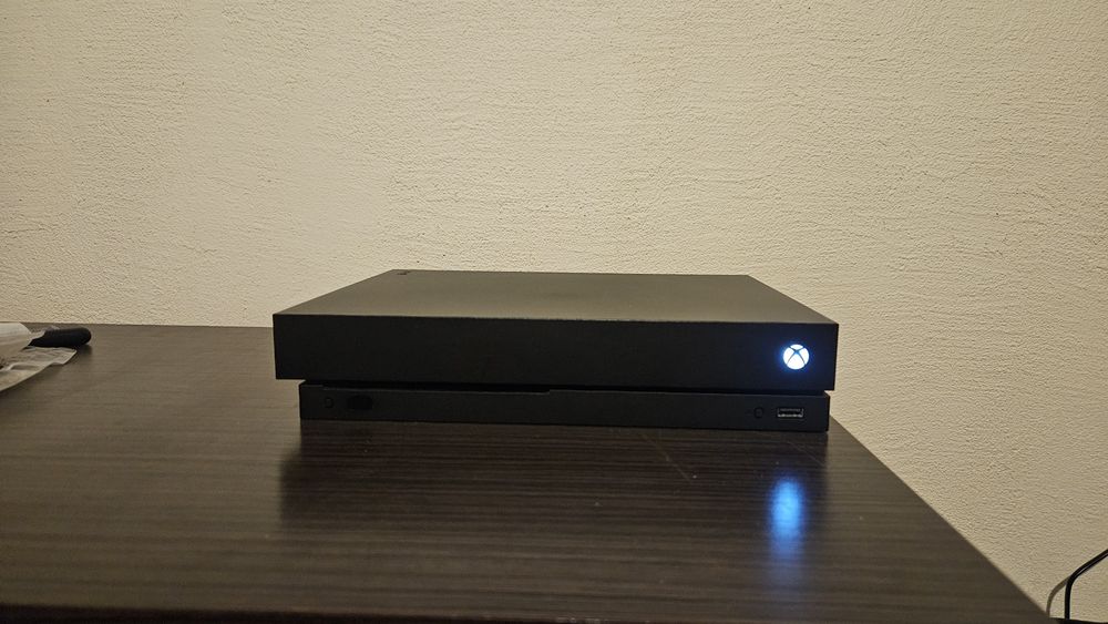 Xbox one x | 1Tb | świetny stan | zadbana konsola