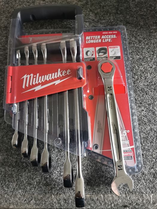 Zestaw kluczy płasko-oczkowych z grzechotką Milwaukee