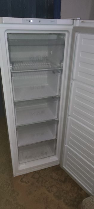 Продам Морозільну камеру beko
