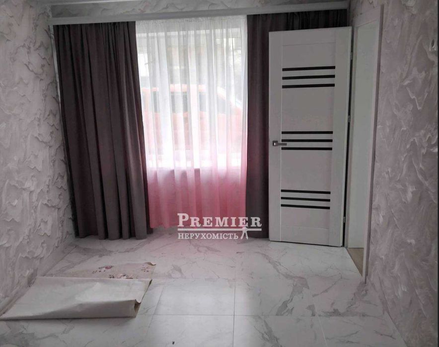 Продам сучасну трикімнатну квартиру