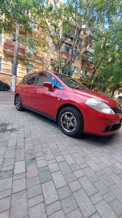 Продам автомобиль  NISSAN TIIDA автомат 1,6